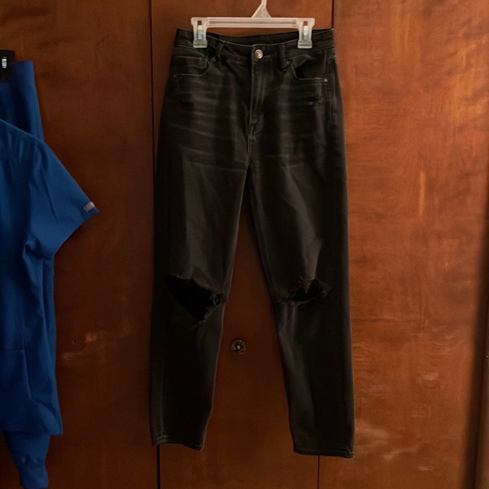 American Eagle  Black Mom Jeans